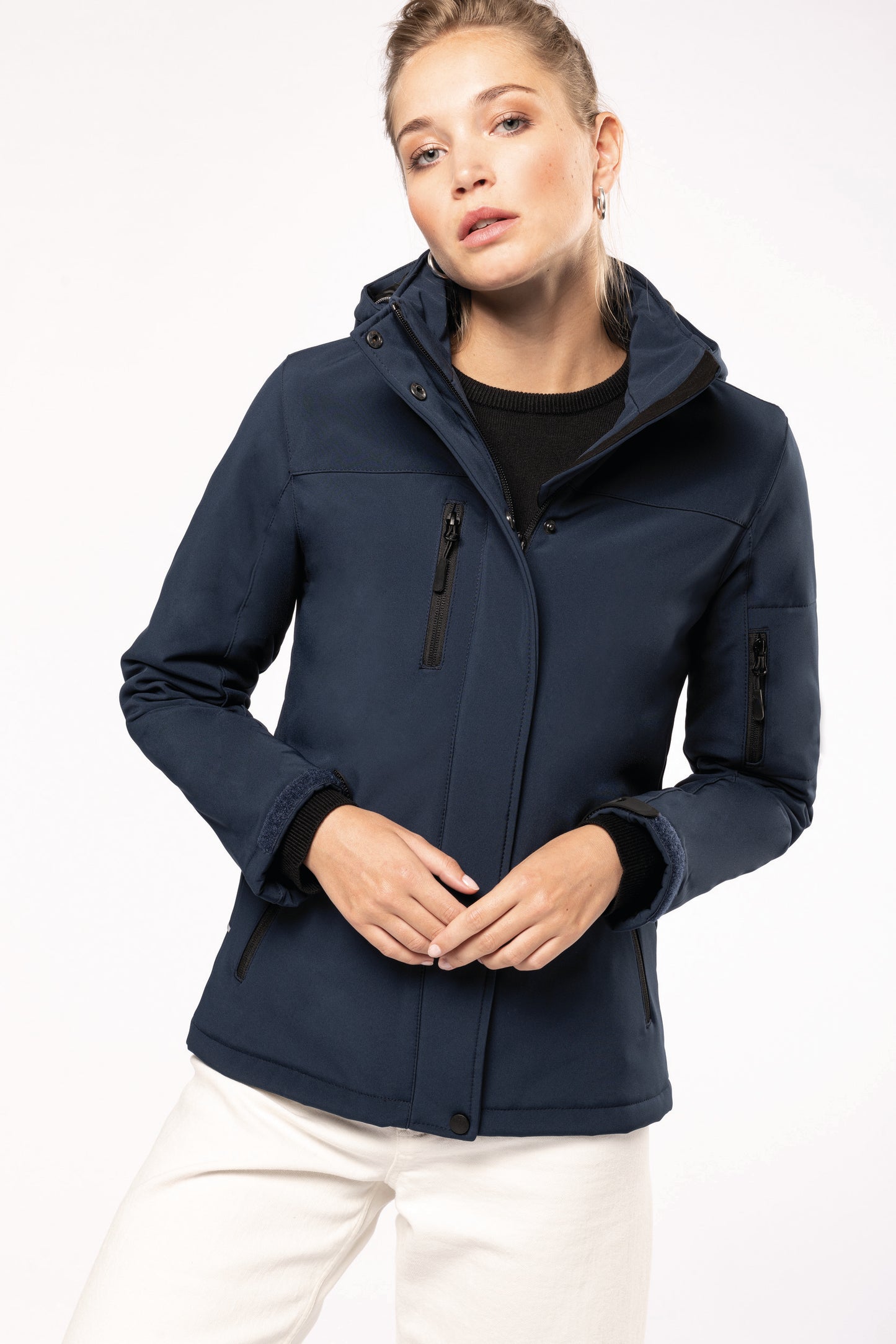 K651 - Parka donna softshell imbottito con cappuccio