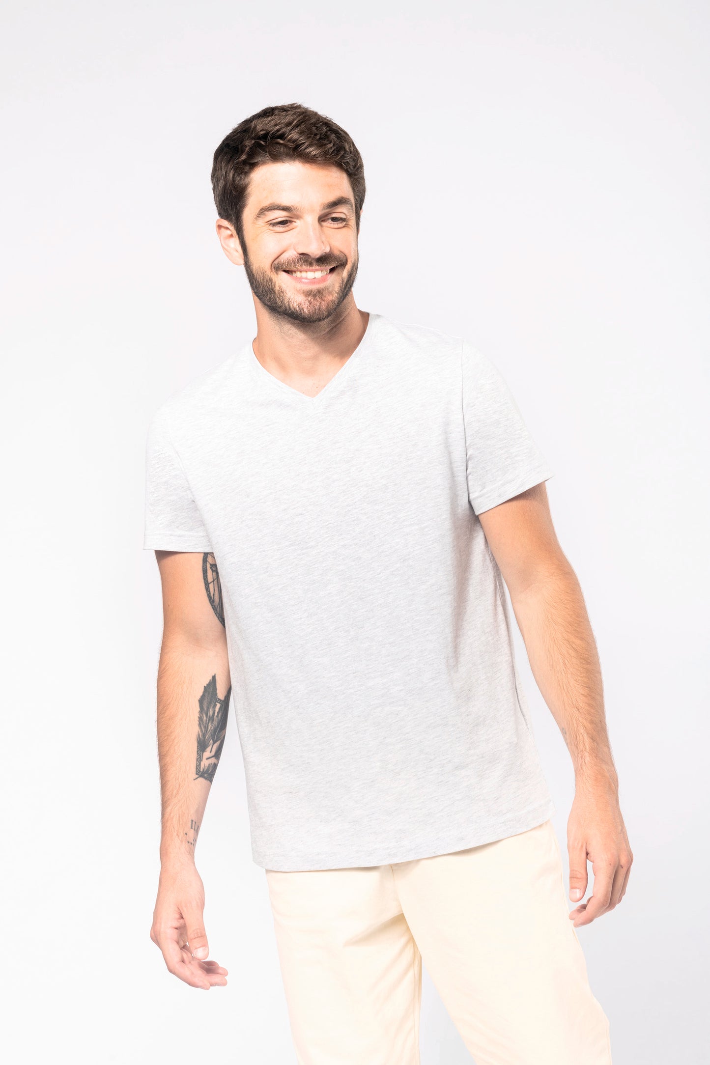 K357 - T-shirt uomo manica corta scollo a V